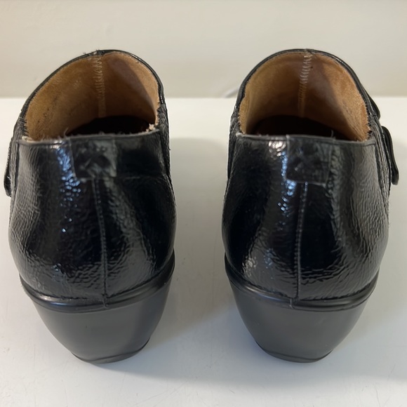 Shiny black leather loafers, size 8.5 - Picture 6 of 14